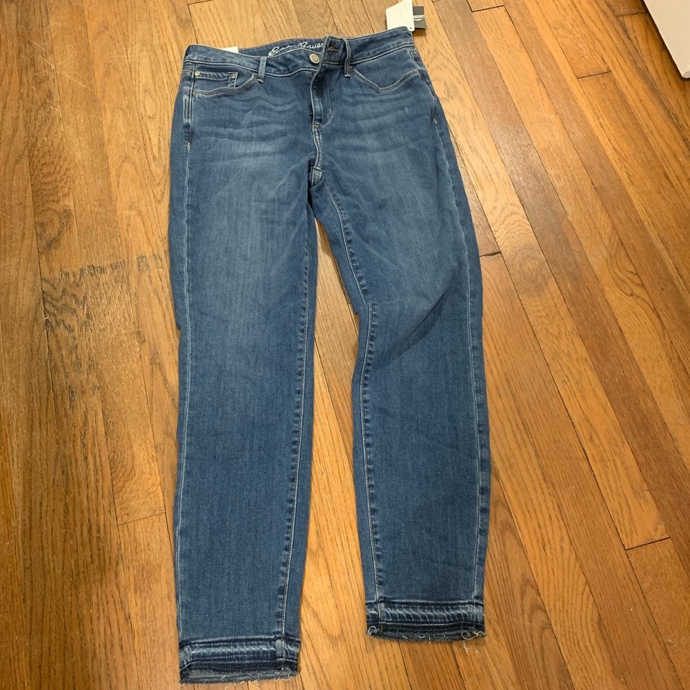 NWT Eddie Bauer slightly curvy skinny jeans